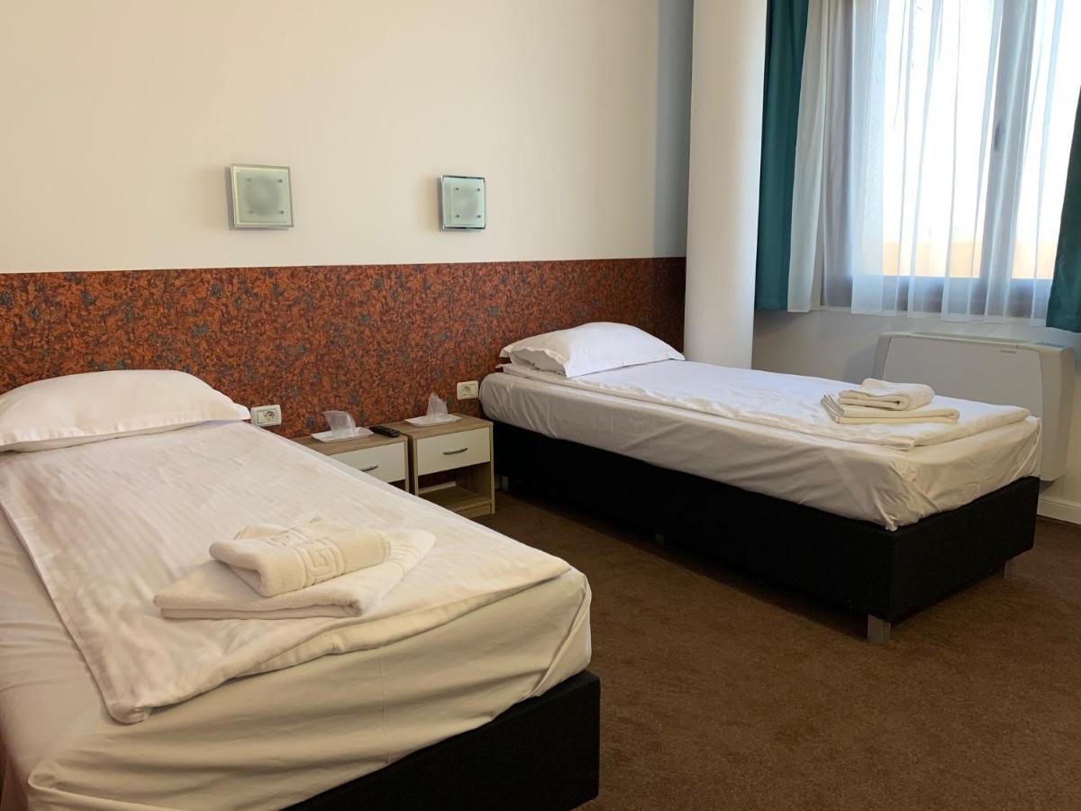 Motel Ruta 33 Αράντ Εξωτερικό φωτογραφία