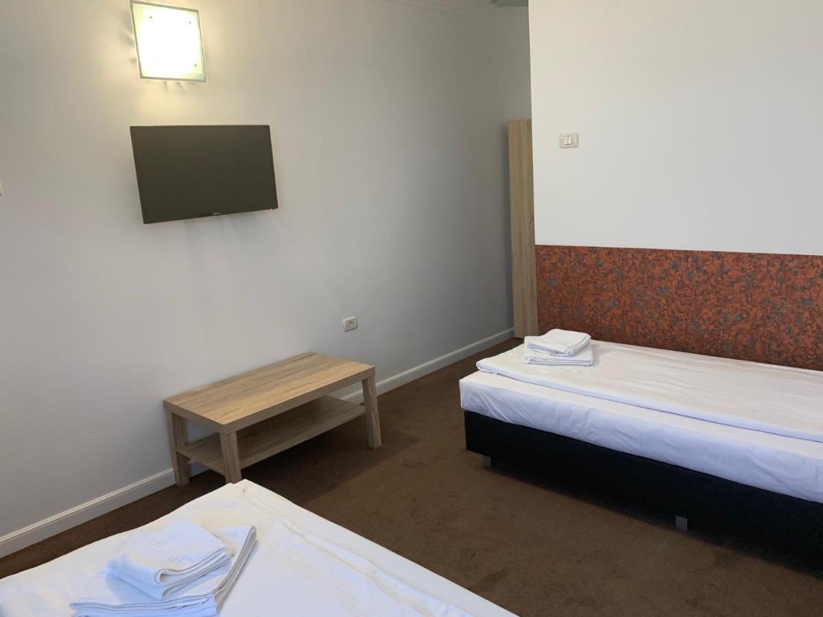 Motel Ruta 33 Αράντ Εξωτερικό φωτογραφία